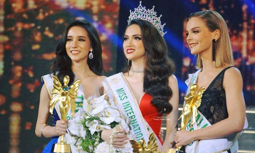 Hương Giang Idol đăng quang Hoa hậu Chuyển giới Quốc tế 2018.