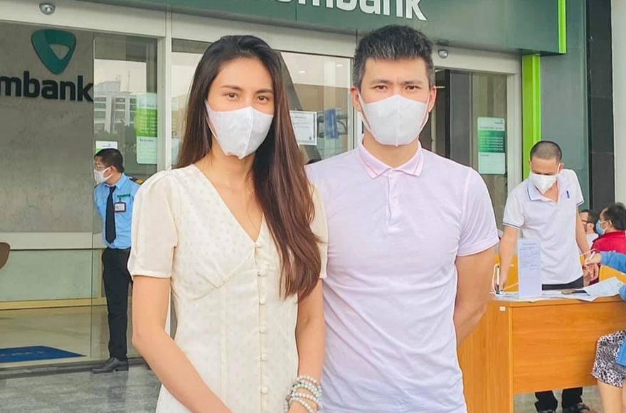 Động thái của Thủy Tiên trước giờ livestream 'Mang sao kê ra trước công chúng'