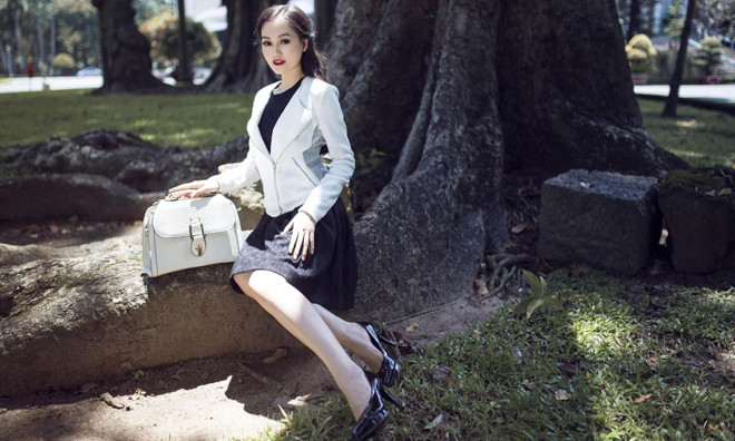 Miss Ngôi Sao Thu Hiền quyến rũ dưới nắng thu.