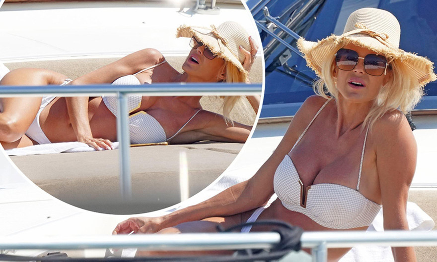 Hoa hậu Thụy Điển khoe dáng 'bốc lửa' ở tuổi U50 với bikini