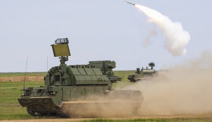 [VIDEO] Sức mạnh khủng khiếp của ‘song sát’ phòng không Tor-M2U và S-300V4