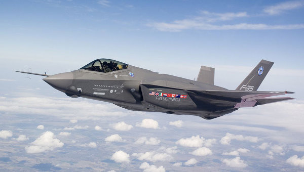 Máy bay chiến đấu siêu thanh F-35. Ảnh: AP