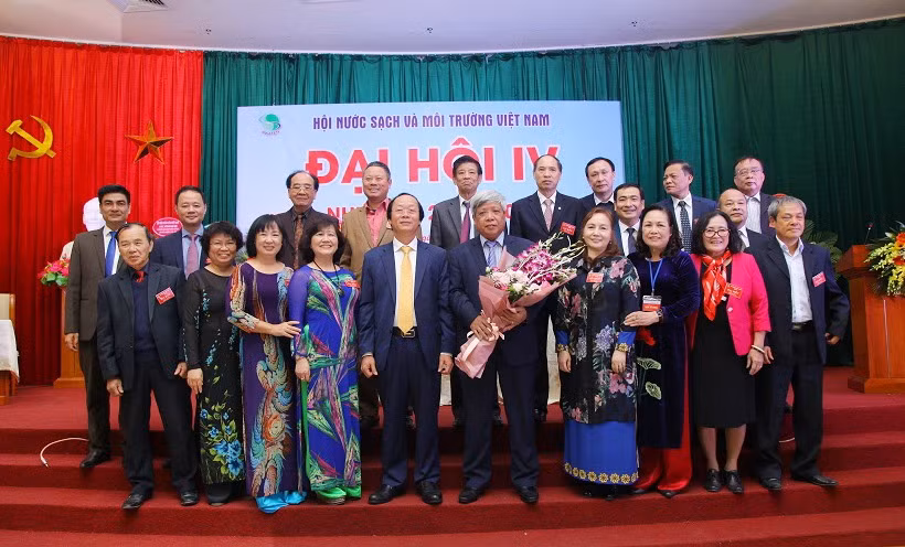 Nguyên Thứ trưởng Bộ TN&MT ông Nguyễn Linh Ngọc được bầu giữ chức Chủ tịch Hội Nước sạch và Môi trường Việt Nam nhiệm kỳ IV (2019 - 2024).