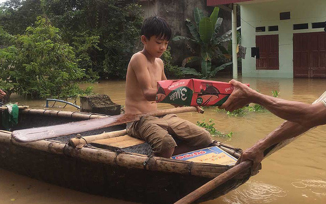 Mưa lớn kéo dài nhiều ngày đã khiến mực nước các sông Mã , sông Bưởi, sông Chu dâng cao. Nhiều huyện lũ bị chia cắt là Cẩm Thủy , Thạch Thành, Vĩnh Lộc, Yên Định, TP.Thanh Hoá (Thanh Hóa) bị ngập lụt nặng, ảnh hưởng lớn đến cuộc sống của người dân. Riêng 