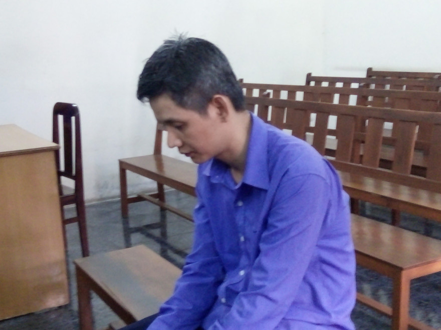 Trốn nã 15 năm, nay ông ‘trùm’ một thời ở Gò Vấp Đăng Công Minh ra tòa trả giá cho hành động của mình. Ảnh: Tân Châu 