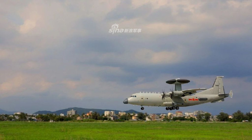 Trung Quốc khoe máy bay cảnh báo sớm và chỉ huy trên không KJ-500