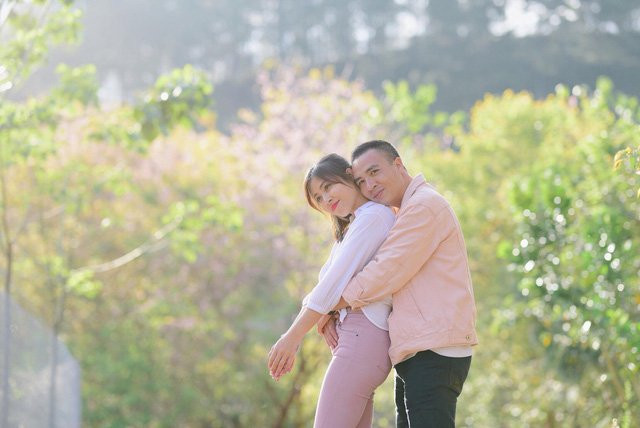 MC Hoàng Linh tình tứ ngọt ngào bên bạn trai