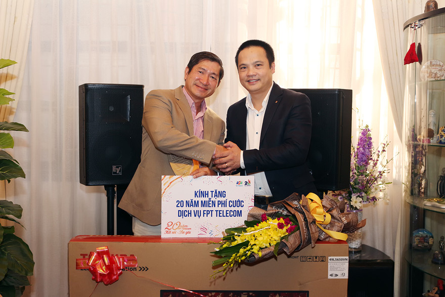 FPT Telecom tặng 20 năm sử dụng internet miễn phí cho khách hàng