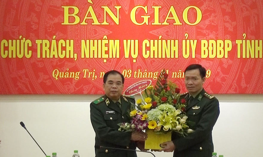 Triển khai quyết định của Bộ trưởng Quốc phòng về công tác cán bộ