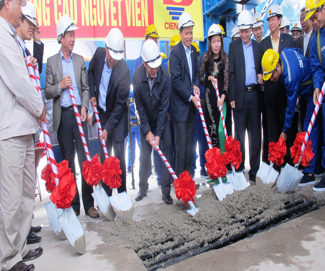 Hợp long cầu Nguyệt Viên vượt sông Mã trên QL 1A