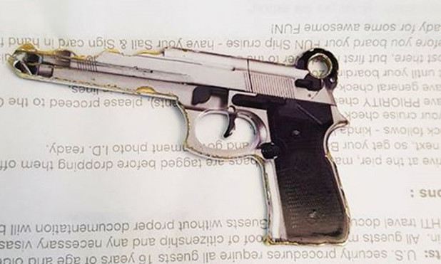 Chiếc chìa khóa khiến khách suýt phải hủy bỏ kỳ nghỉ. Ảnh: Henry Echevarria. 