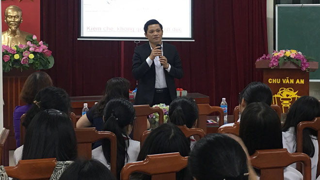 Chuyện buồn của giám đốc bệnh viện phụ sản vào một tiết học cấp 2