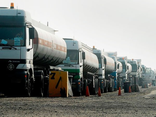 Chính quyền Mỹ không tin Thổ Nhĩ Kỳ giúp IS tuồn dầu ra thị trường đen. Ảnh: Reuters