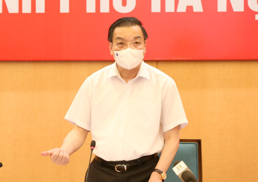 Chủ tịch Hà Nội: Kiểm soát chặt hơn số người làm việc tại các cơ quan