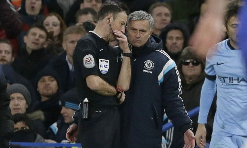 Clattenburg từng cầm còi nhiều trận đấu có đội bóng do Mourinho dẫn dắt. Ảnh: Reuters.