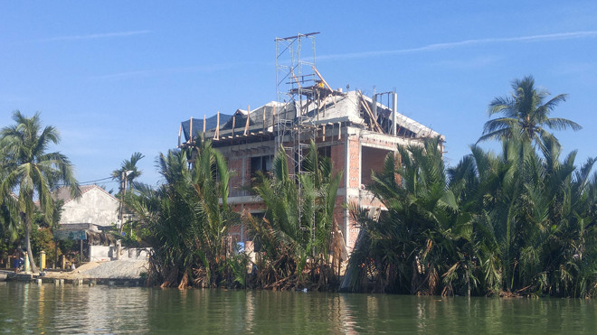 Nhiều công trình trái phép đang “bức tử” rừng dừa Bảy Mẫu 