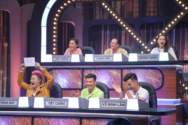 6 tham luận viên của chương trình.