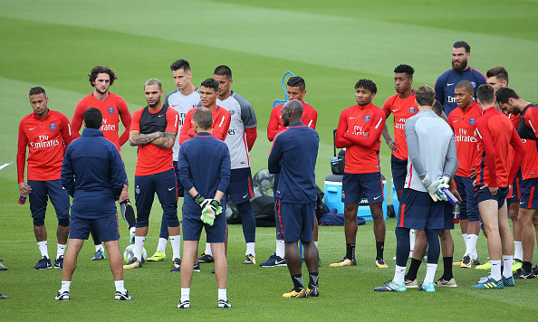 Ngôi sao Neymar lại làm loạn ở PSG, cãi nhau với HLV Emery