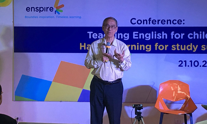 Thầy Nguyễn Quốc Hùng: Học ngoại ngữ, đừng lôi công nghệ đè lên đầu trẻ