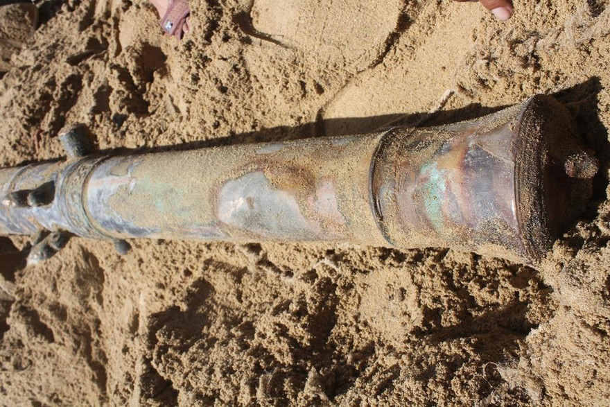 Phát hiện súng thần công niên đại 200 năm gần biển Nam Ô 