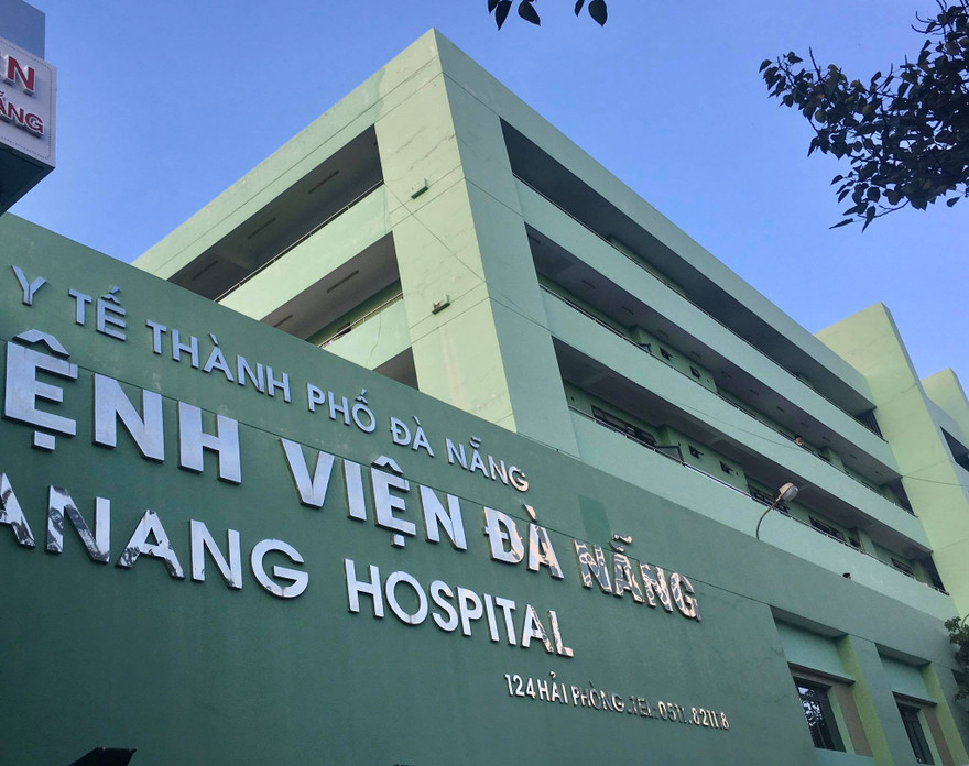 Hai vợ chồng anh T. được bệnh viện Đà Nẵng tích cực điều trị nhưng không qua khỏi. Ảnh: t.T.