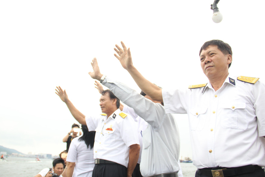 Lễ tưởng niệm liệt sĩ Gạc Ma: Chào những anh hùng nằm lại biển khơi