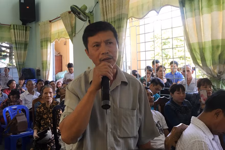 Người dân bức xúc vì ô nhiễm môi trường từ bãi rác Khánh Sơn.