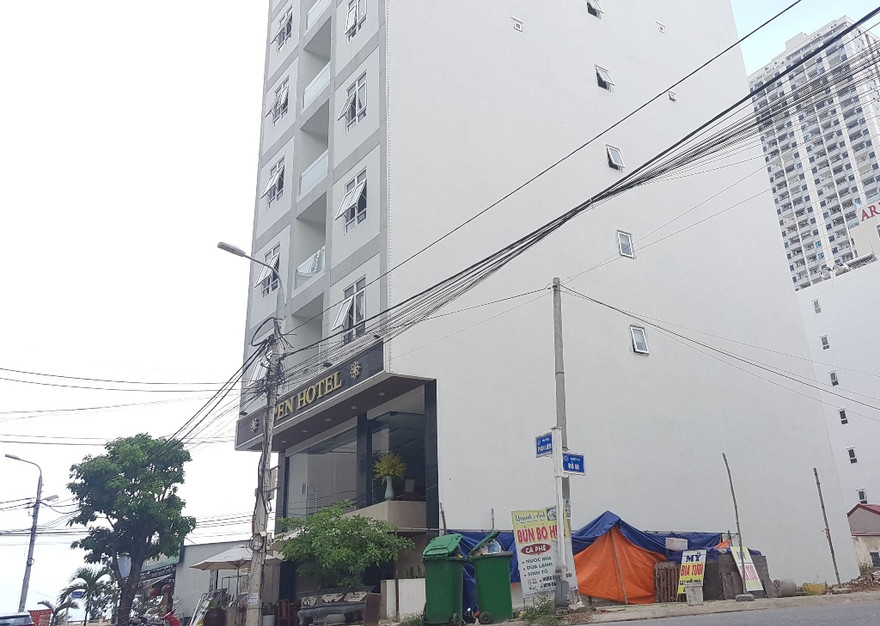 Khách sạn nơi xảy ra vụ việc.