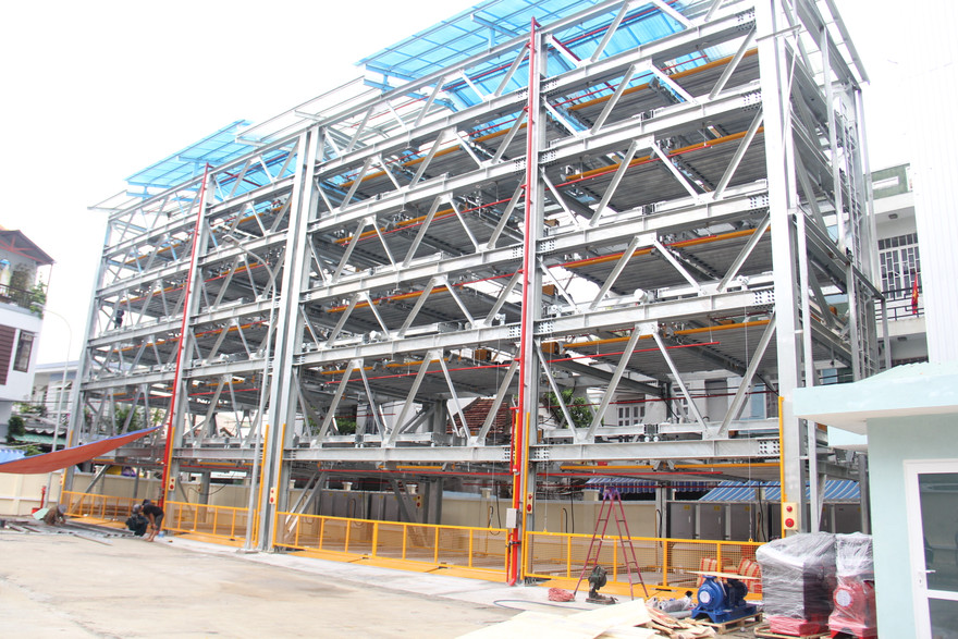  Bãi đỗ có sức chứa 50 xe từ 4-7 chỗ. Ảnh: Thanh Trần. 