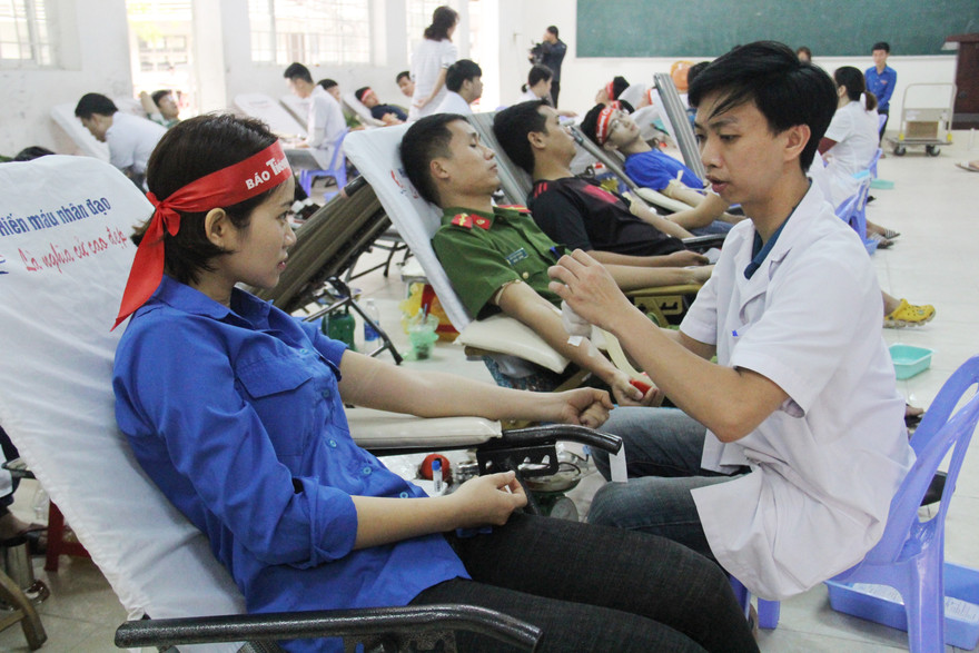 Đà Nẵng: Gần 1000 người nô nức tham gia ngày hội Chủ nhật Đỏ