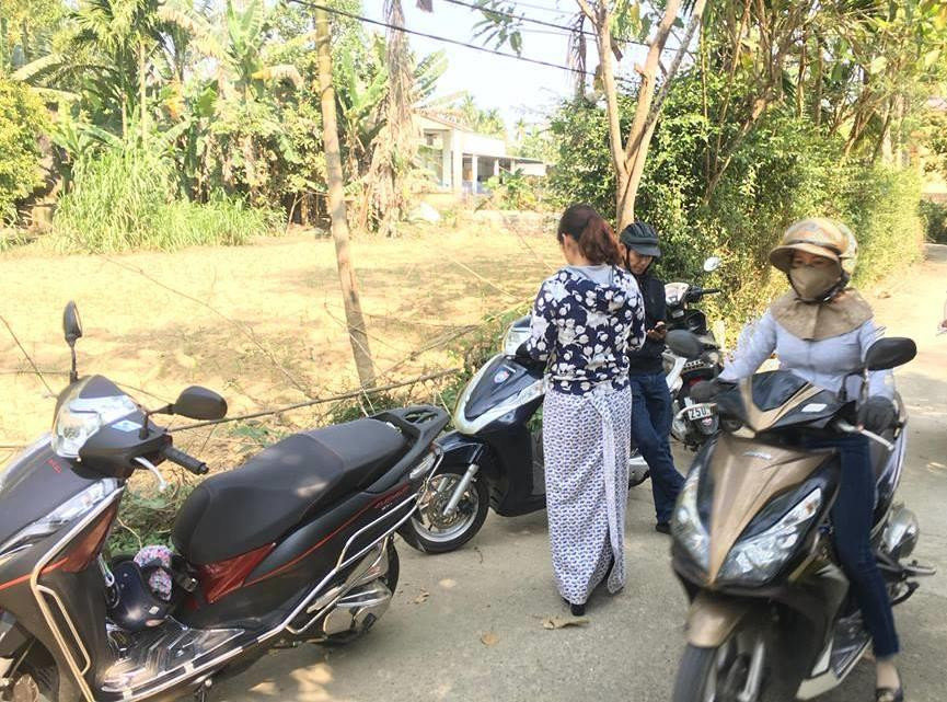 Cò đất 'thổi giá' náo loạn vùng quê