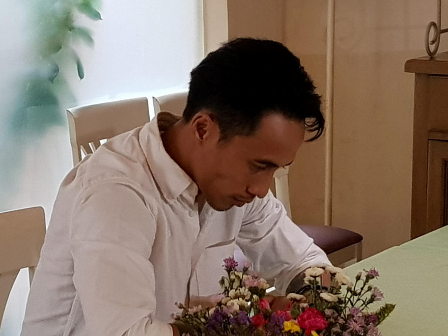 Phạm Anh Khoa tại buổi họp báo chiều nay, 15/5. Ảnh: Zing