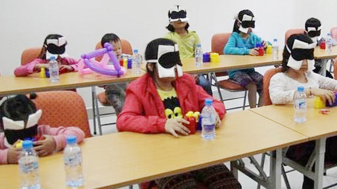 Phương pháp kích não bộ được quảng cáo là có thể giúp trẻ làm được những điều phi thường. Ảnh: Phụ Nữ TP.HCM. 