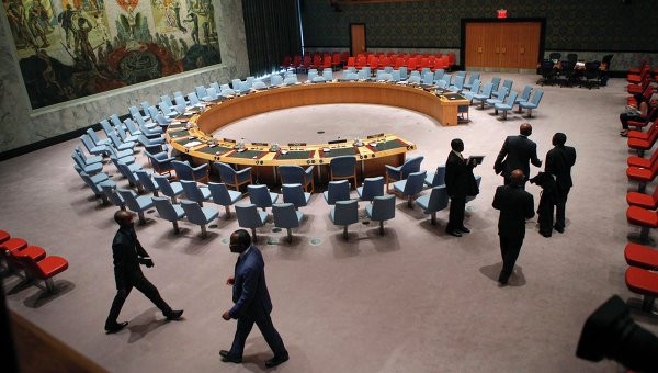 Hội đồng Bảo an Liên Hợp Quốc thông qua nghị quyết lên án vụ pháo kích khiến gần 30 người thương vong, diễn ra vào chiều qua, 13/1, tại Donetsk.