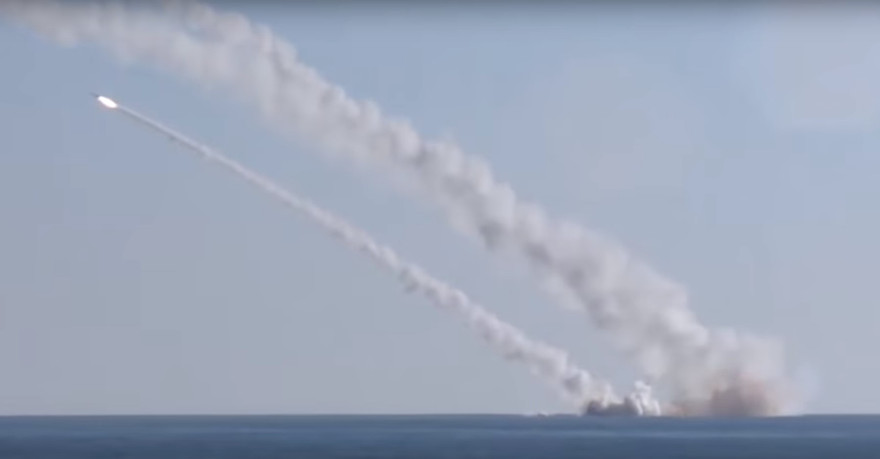 [VIDEO] Hải quân Nga thị uy sức mạnh với tên lửa hành trình Kalibr