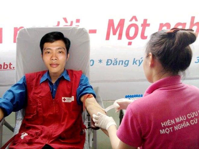 Chàng trai nghèo 21 lần hiến máu cứu người