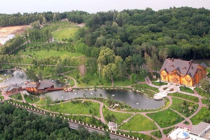 Cận cảnh dinh thự của ông Viktor Yanukovych