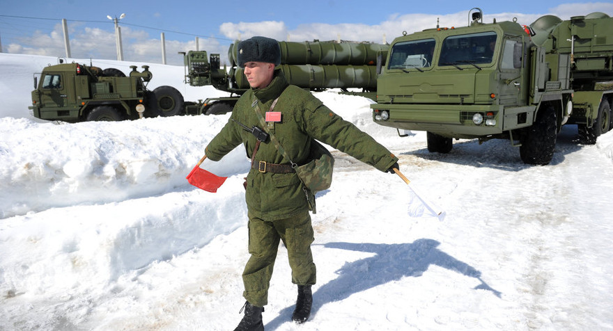 Hệ thống phòng không S-400 của Nga.