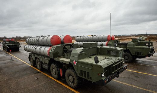 Hệ thống phòng không S-300 sẽ lần đầu lộ diện tại Iran. Ảnh: RIA Novosti