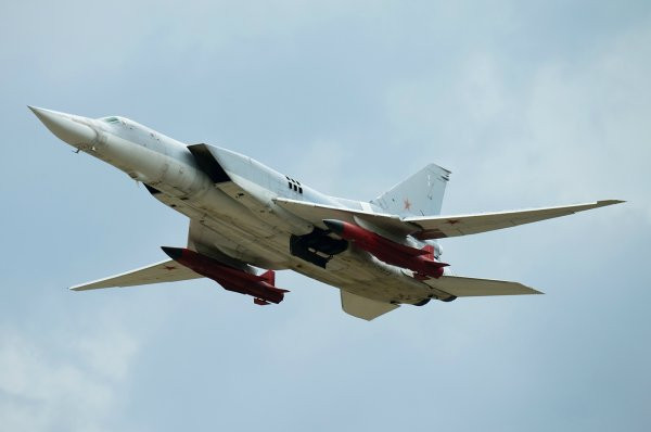 Nga tính thử siêu tên lửa Kinzhal trên ‘sát thủ tàu sân bay’ Tu-22M3