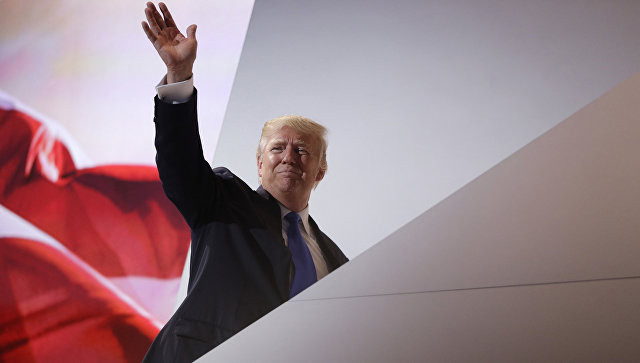 Tỷ phú Trump thu hẹp khoảng cách so với bà Hillary xuống còn 3%. Ảnh: AP