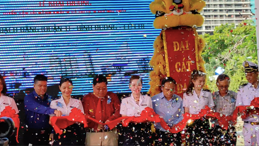 Sài Gòn có tuyến du lịch trên sông đầu tiên