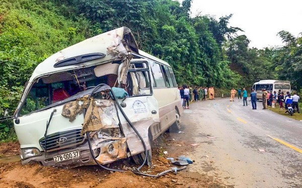 Hiện trường vụ tai nạn. (Ảnh: TTXVN)