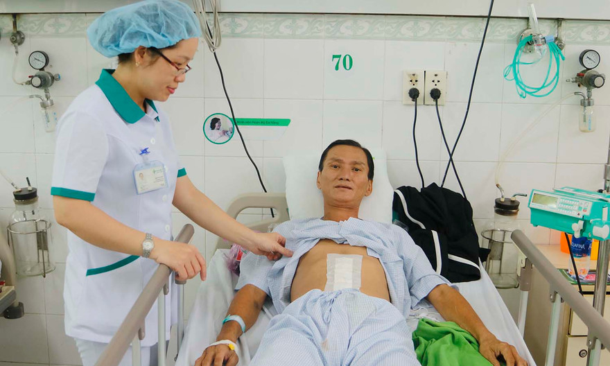 Sức khỏe của bệnh nhân Đặng Vĩ H. đã phục tốt sau ca phẫu thuật “thập tử nhất sinh”. Ảnh: Bệnh viện Hoàn Mỹ cung cấp. 