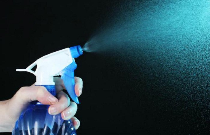 Những sai lầm 'chết người' nào mà dễ bị gặp khi lau màn hình tivi?