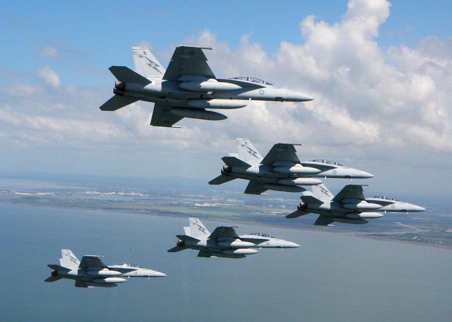 F-35 gặp sự cố, Mỹ “tàng hình” F/A-18 để dùng tạm