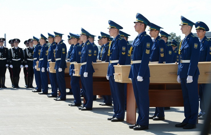 Tình báo Mỹ che giấu sự thật về vụ MH17 bị bắn hạ?