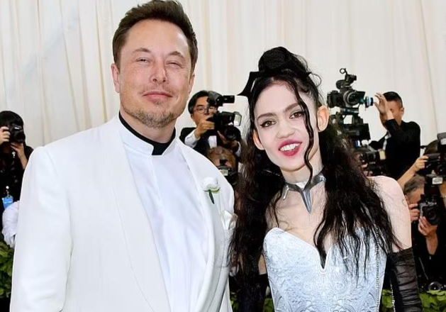 Tỷ phú Elon Musk chia tay ca sĩ Grimes sau 3 năm hẹn hò