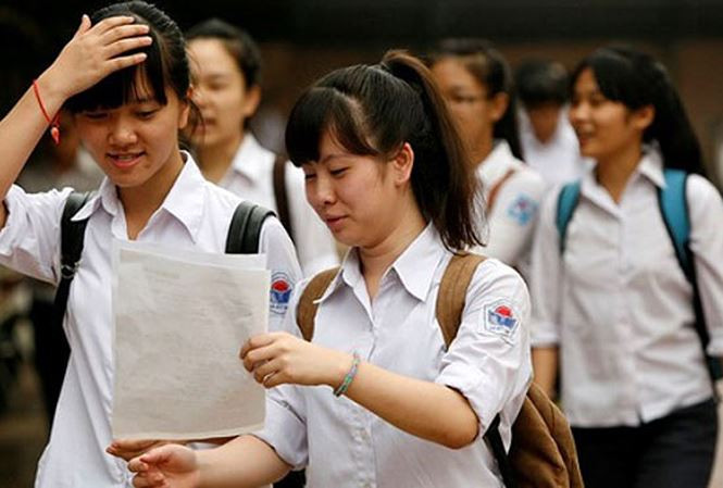 Thi vào lớp 10 ở Hà Nội: Lo học sinh thành 'máy thi'