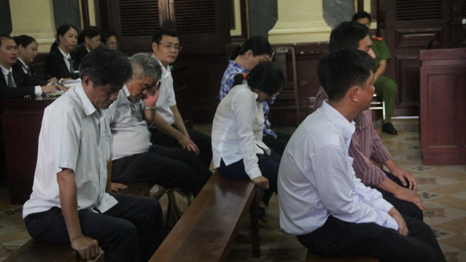 Các bị cáo tại phiên tòa. Ảnh: Tân Châu